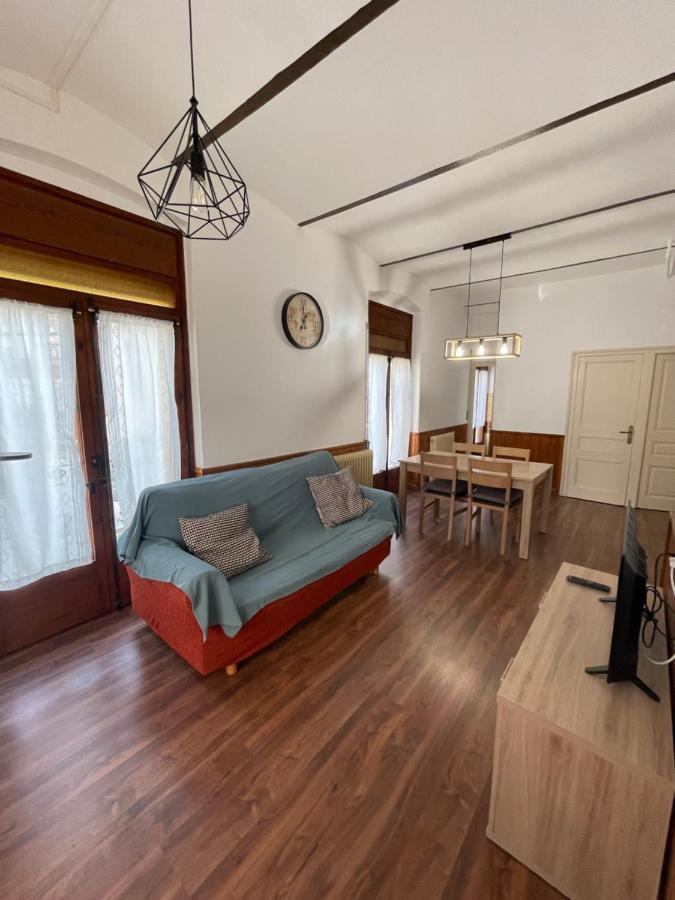 Apartaments Casa Vermella Кампродон Екстериор снимка